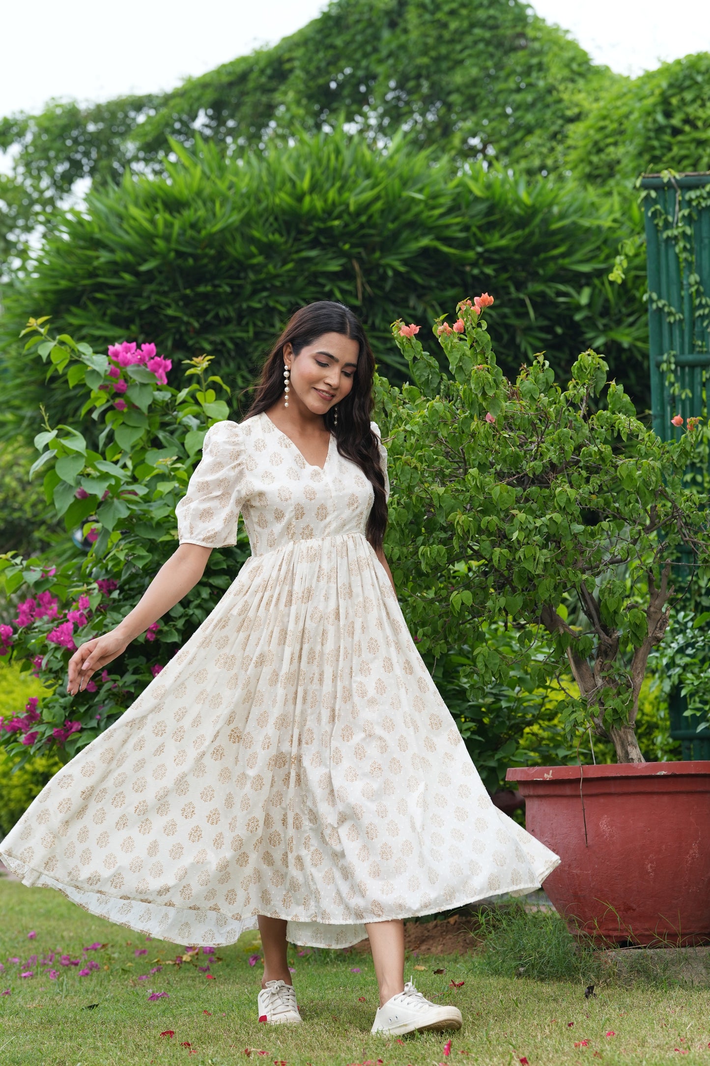 Elegant White Hand Block Printed Cotton Midi Dress โ Puff Sleeves & V-Neck