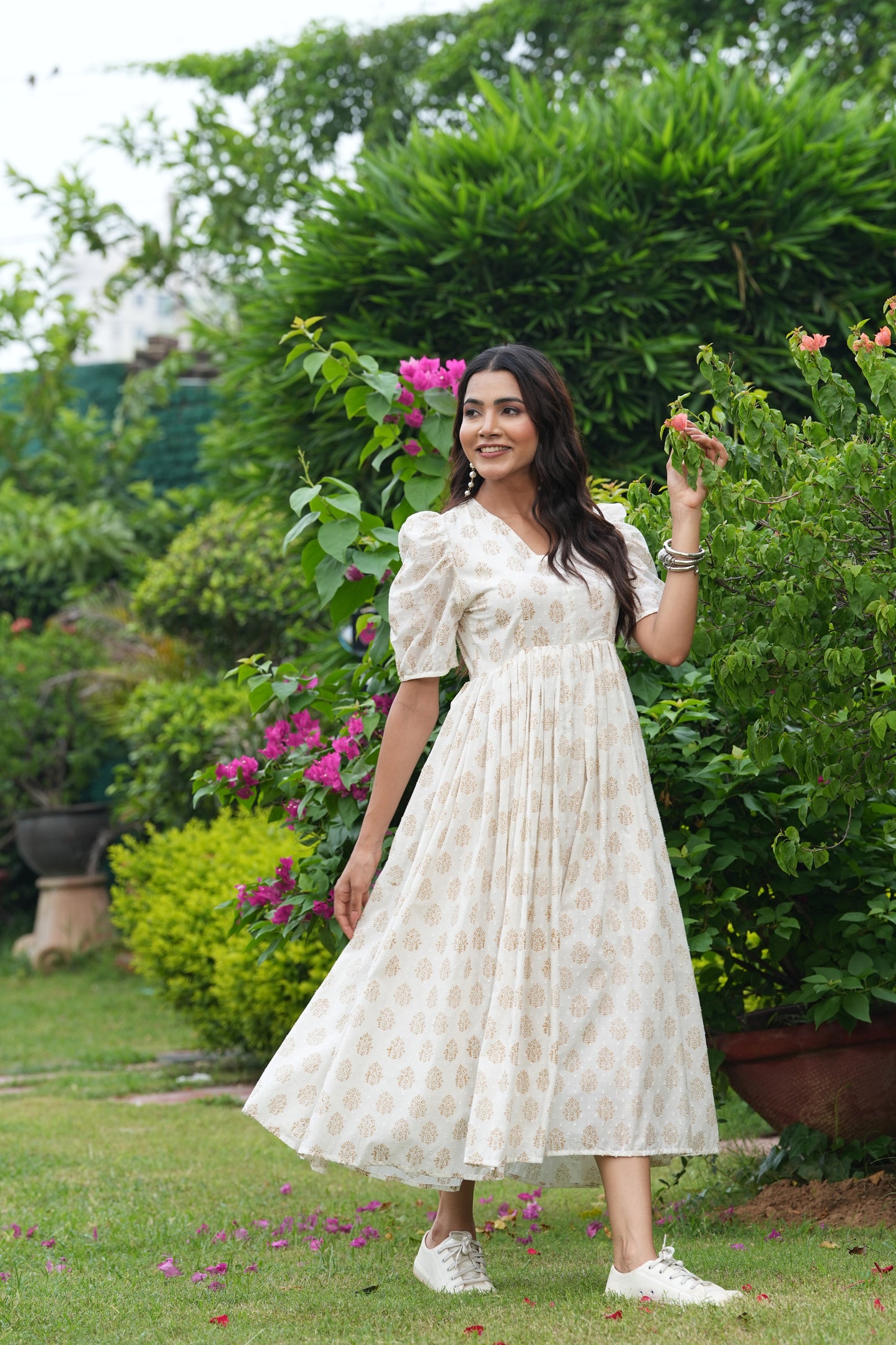Elegant White Hand Block Printed Cotton Midi Dress โ Puff Sleeves & V-Neck
